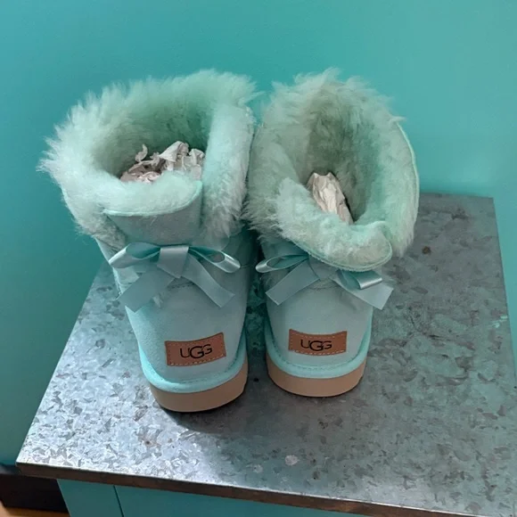 UGG Light tiffany Blue Sheepskin Boots with Ribbon - Picture 3 of 5